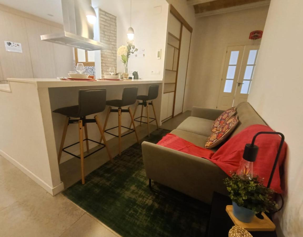 Private Rooms In Gothic Barcelona Exterior photo
